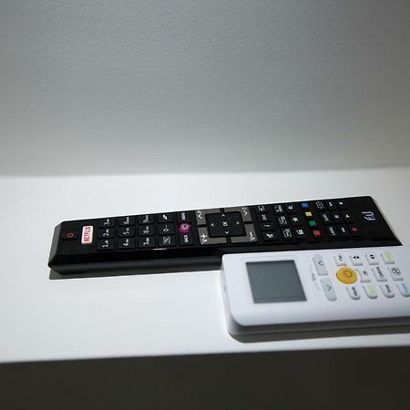 White Lux Apartment For 2 Vipgreece Ateny Zewnętrze zdjęcie