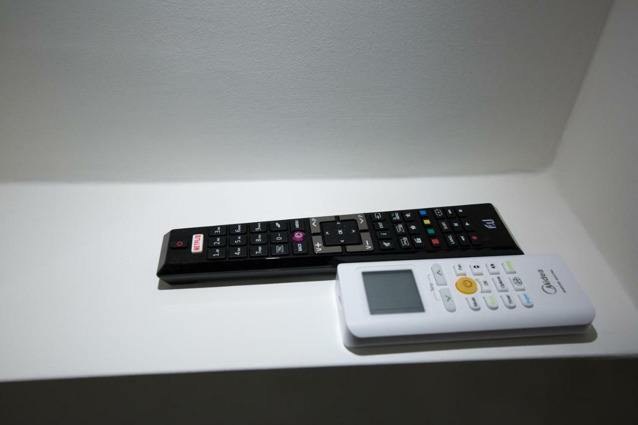 White Lux Apartment For 2 Vipgreece Ateny Zewnętrze zdjęcie